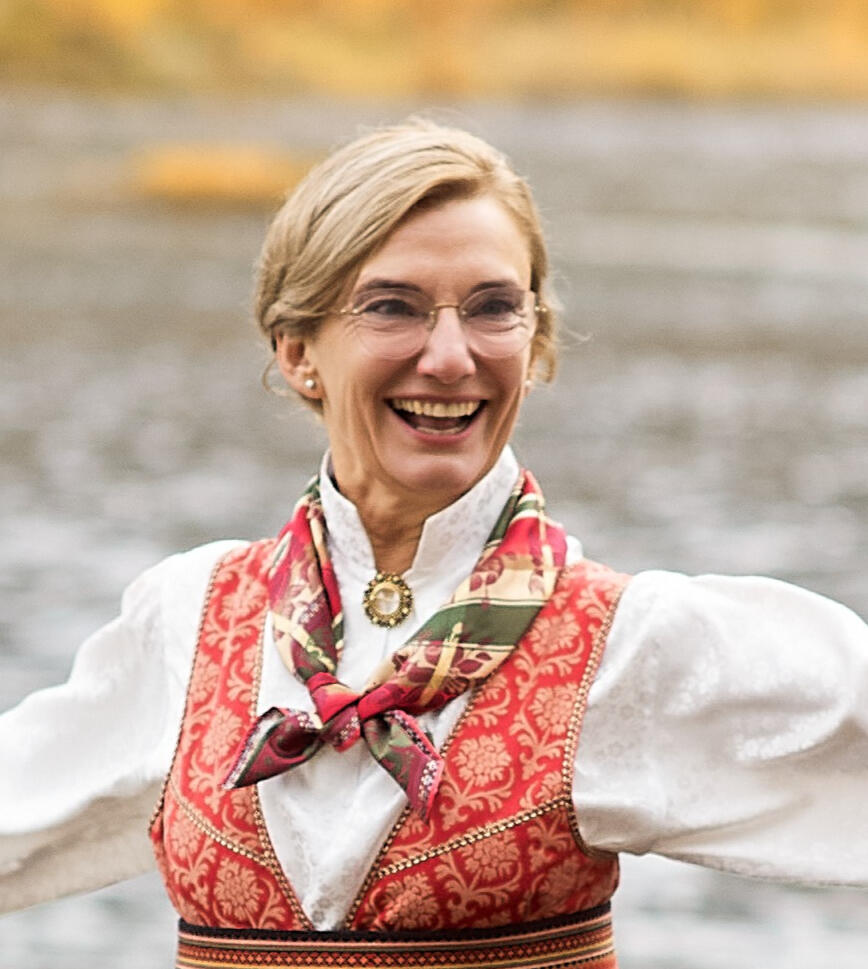 Statsautorisert russisk-norsk tolk i oslo med 30-års erfaring og gode referanser